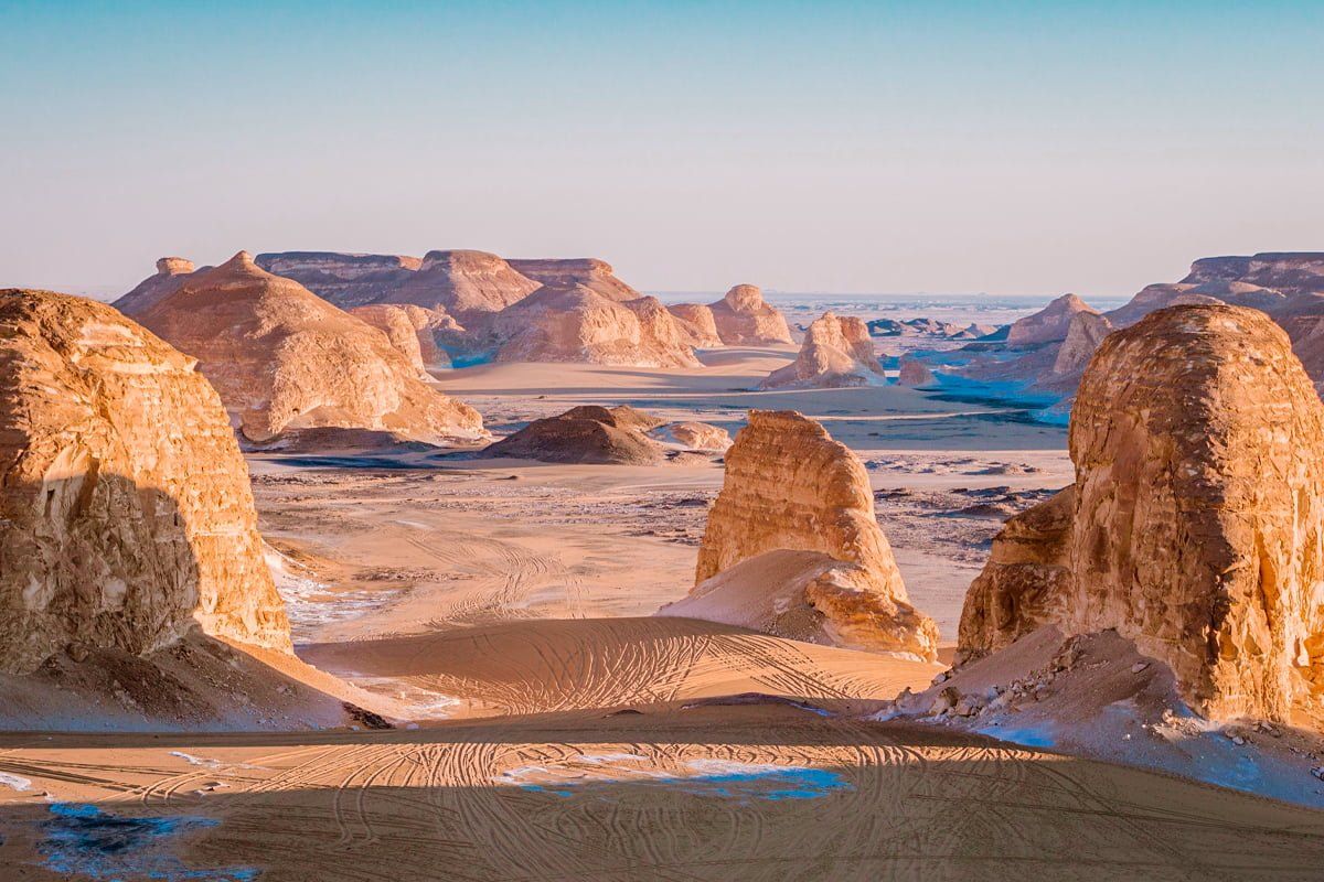 Overnight Tour To White Desert and Bahariya Oasis photo
