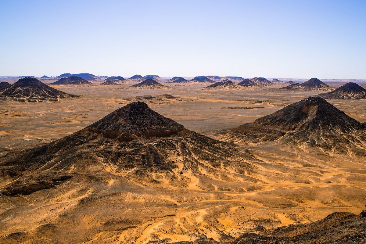 Overnight Tour To White Desert and Bahariya Oasis photo