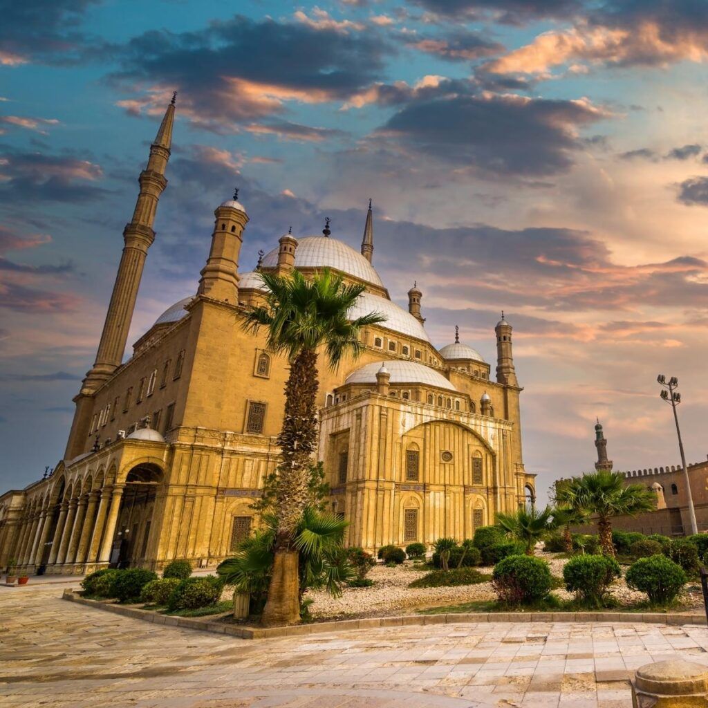 Day Tour To Egyptian Museum & Old Cairo