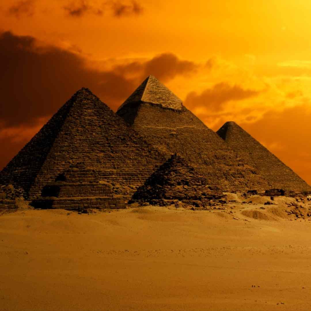 Can you visit the Pyramids from Hurghada