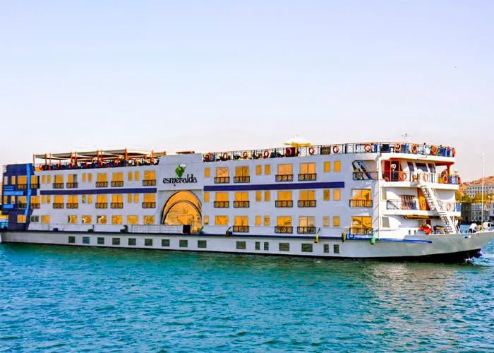 Esmeralda-Cruise