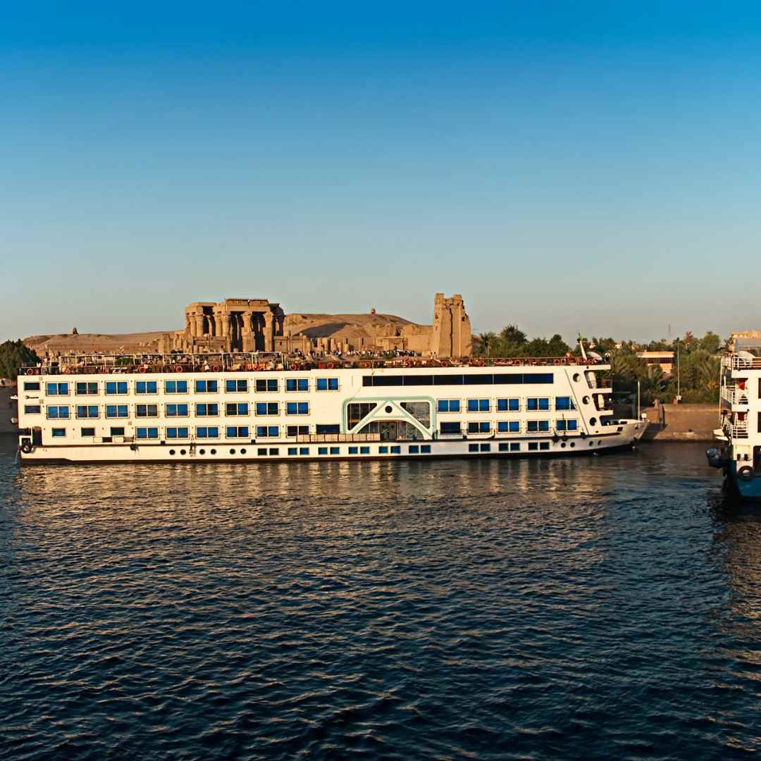 Nile cruise Egypt, best Nile cruises, Nile river cruise tours, Nile cruise itinerary, luxury Nile cruise Egypt, Nile cruise from Luxor to Aswan, Nile cruise prices, Nile cruise best time of year, Nile cruise what to pack, Nile cruise honeymoon