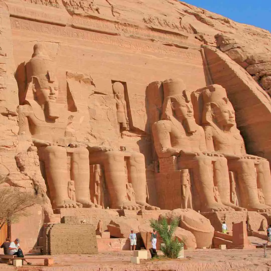 Why is Aswan famous? Why is Aswan famous?