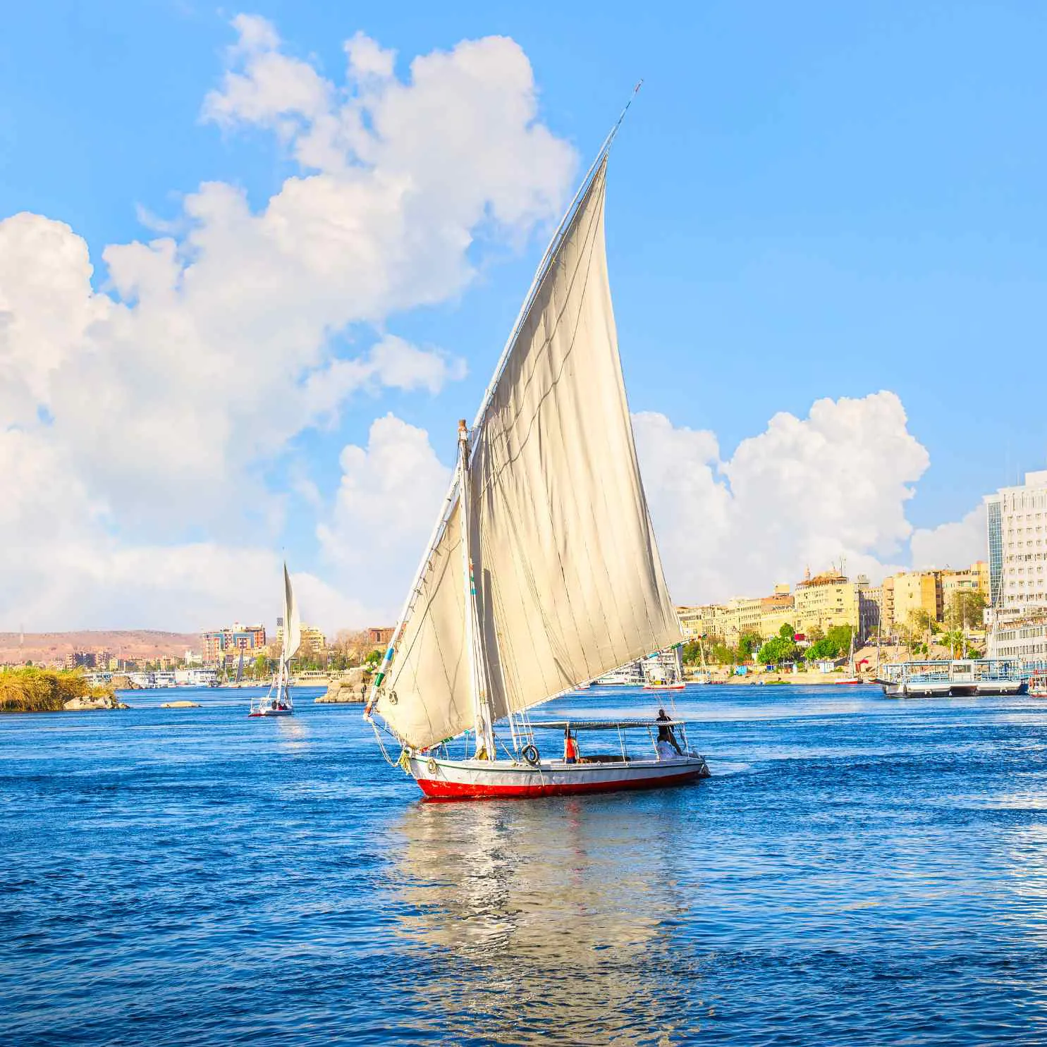 Distance Between Aswan and Cairo Distance Between Aswan and Cairo